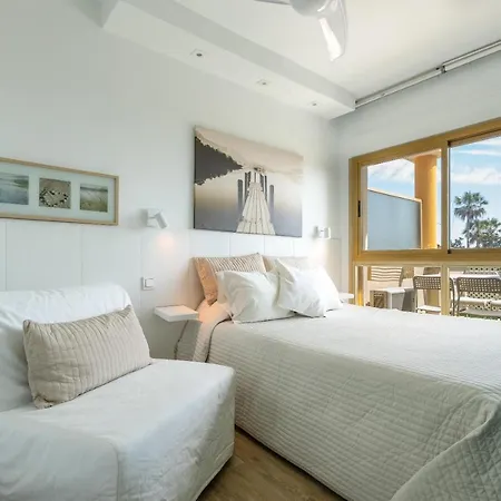 Romana Playa Primera Linea Apartment Marbella